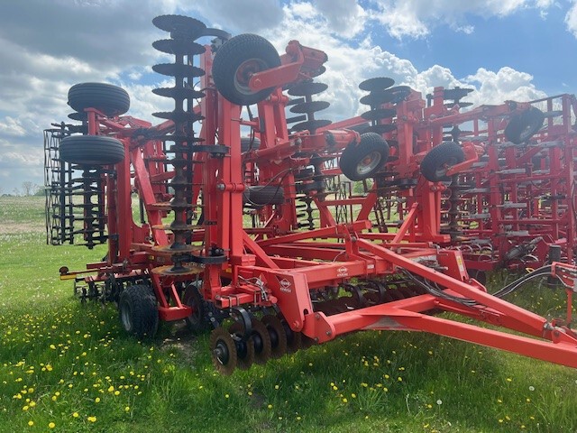On Lot 2013 Krause 8000-40 at Tri County Equipment Caro, MI