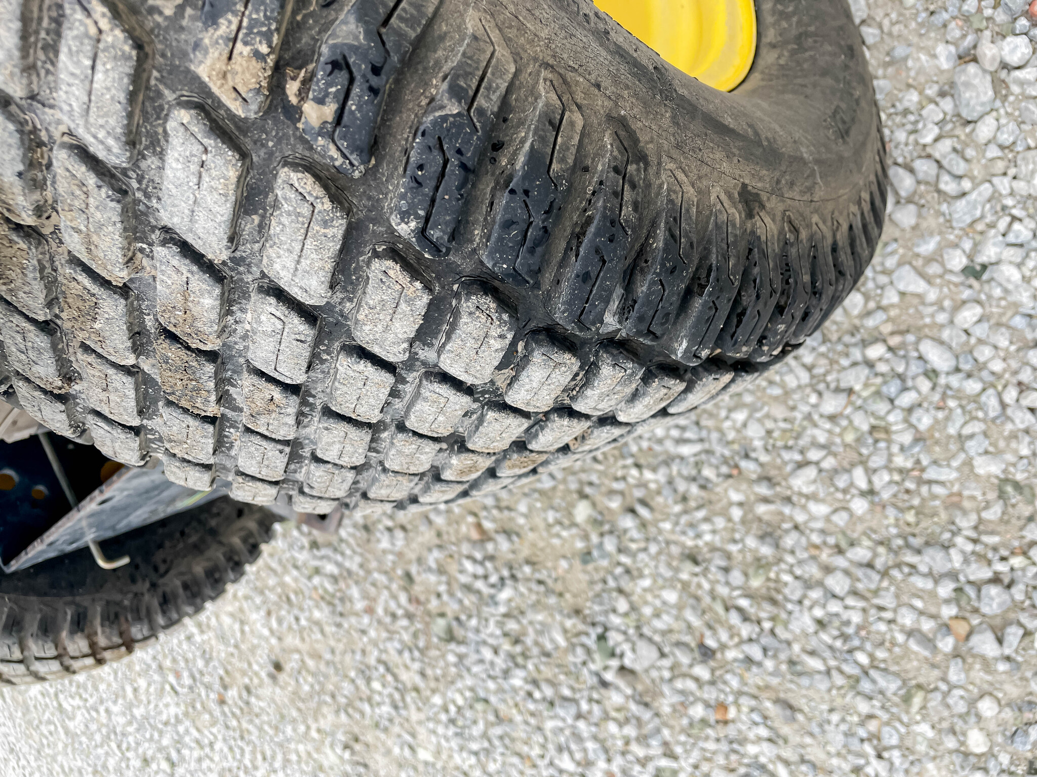  2012 John Deere X500 at LandMark in Smith Center, KS