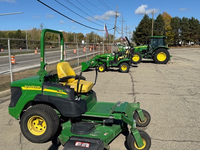 On Lot 2008 John Deere 997 at Tri County Equipment Auburn Hills, MI