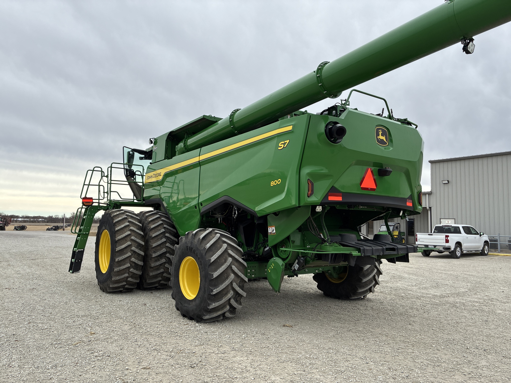  2025 John Deere S7 800 at LandMark in Smith Center, KS