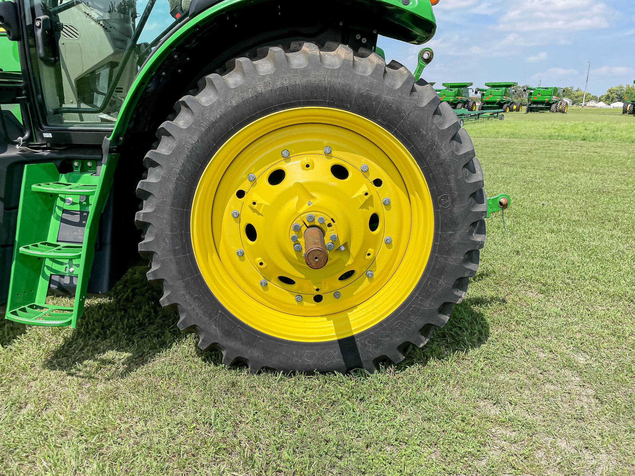  2022 John Deere 6R 155 at LandMark in Kearney, NE