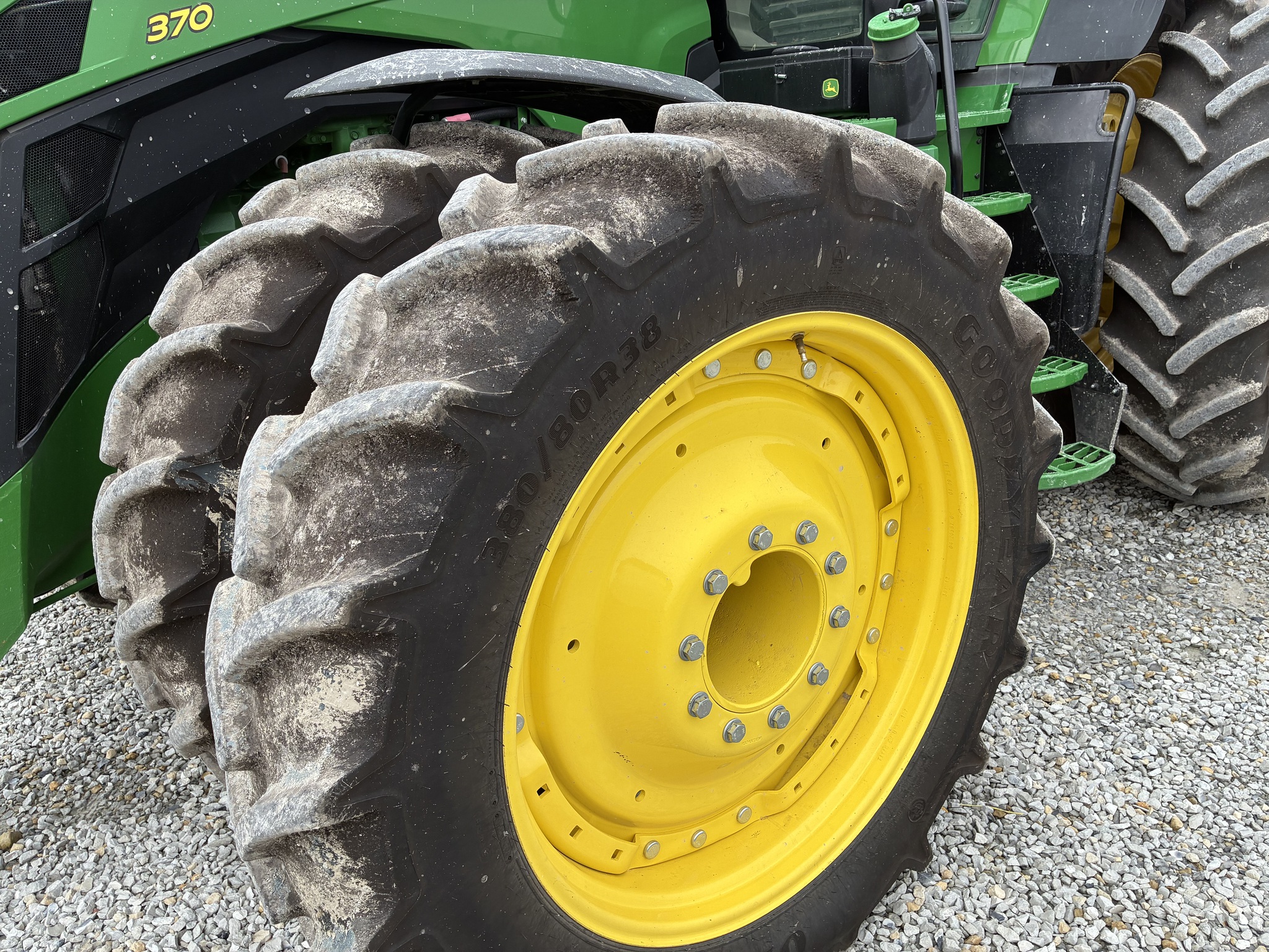  2025 John Deere 8R 370 at LandMark in Hebron, NE