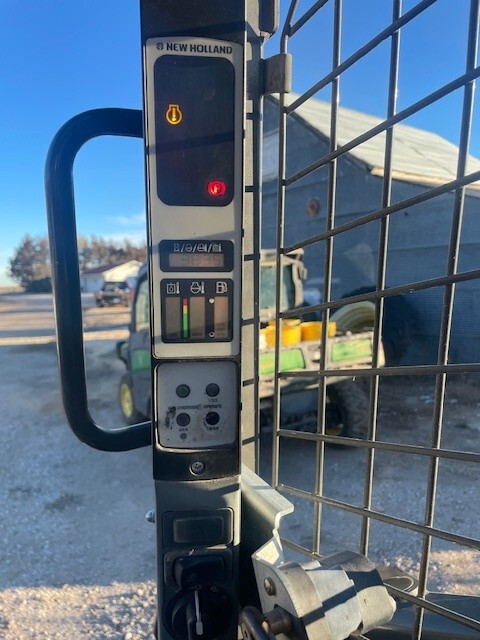  2013 NEW HOLLAND L225 at LandMark in Phillipsburg, KS