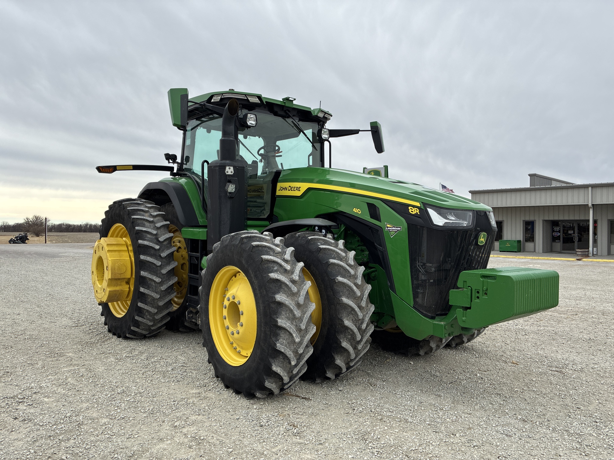  2023 John Deere 8R 410 at LandMark in Smith Center, KS