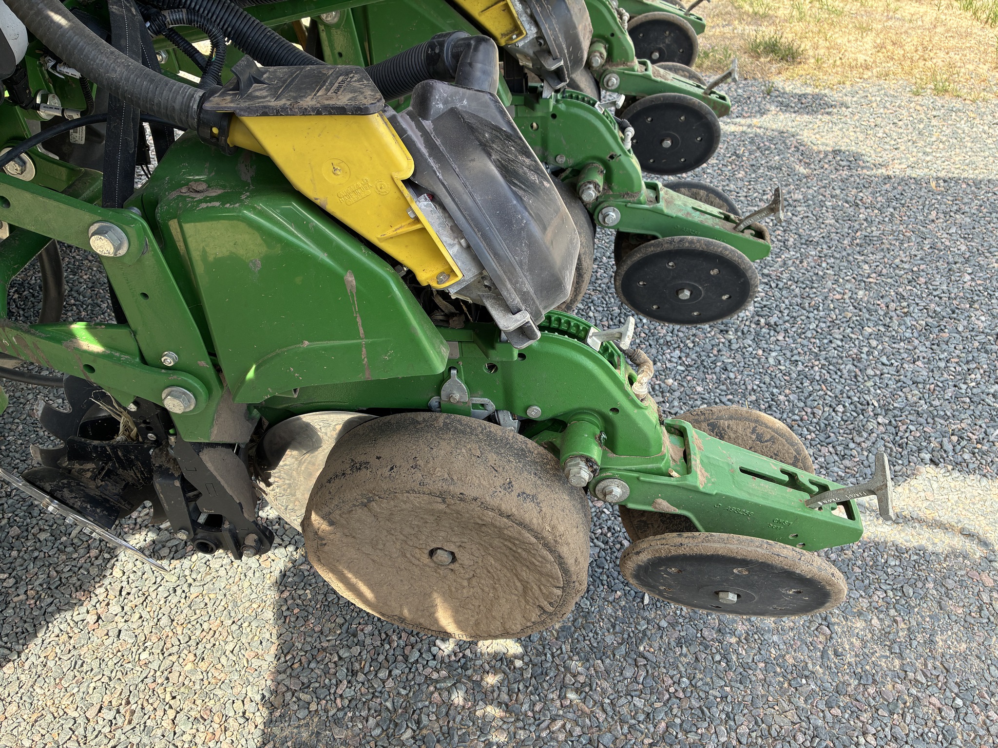  2024 John Deere 1725 at LandMark in Gothenburg, NE