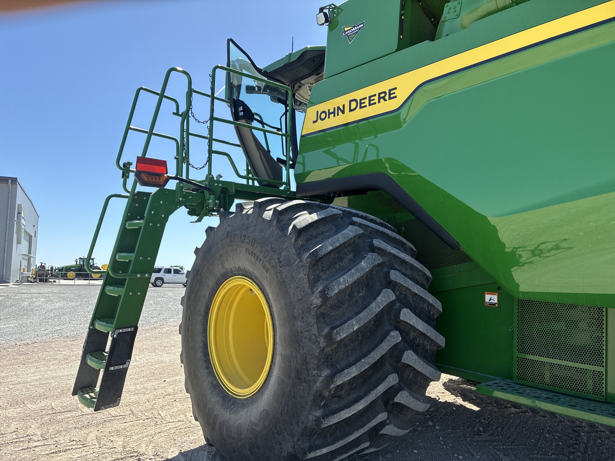  2025 John Deere S7 800 at LandMark in Hebron, NE
