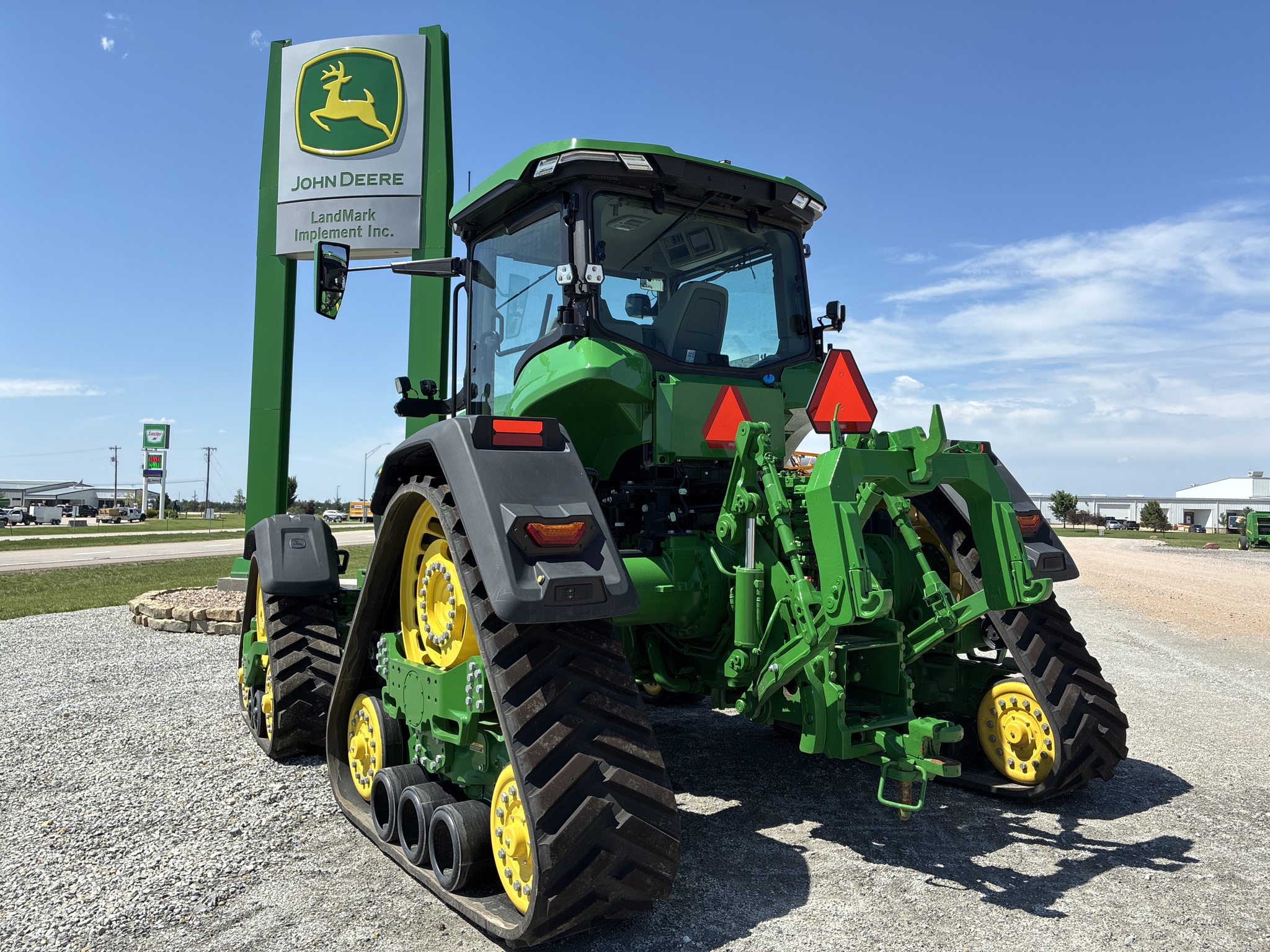  2023 John Deere 8RX 370 at LandMark in Hebron, NE
