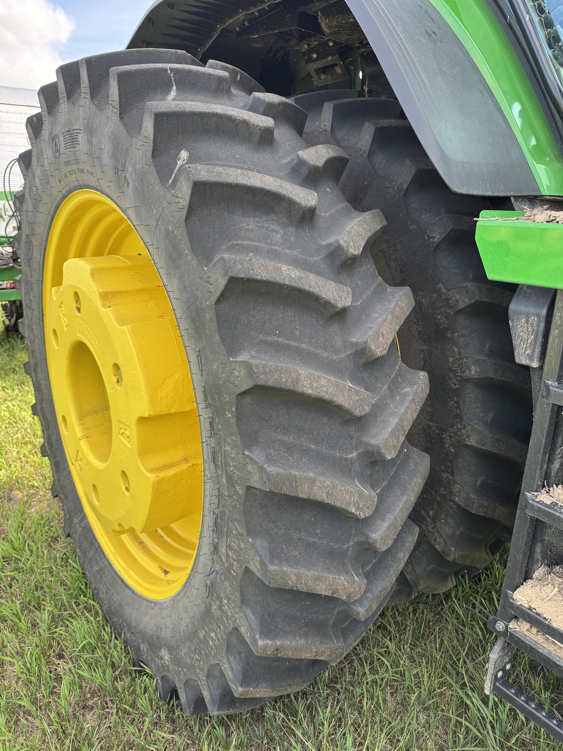  2024 John Deere 8R 370 at LandMark in Hebron, NE