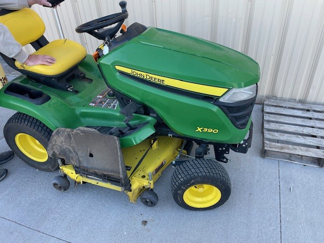  2018 John Deere X390 at LandMark in Kearney, NE