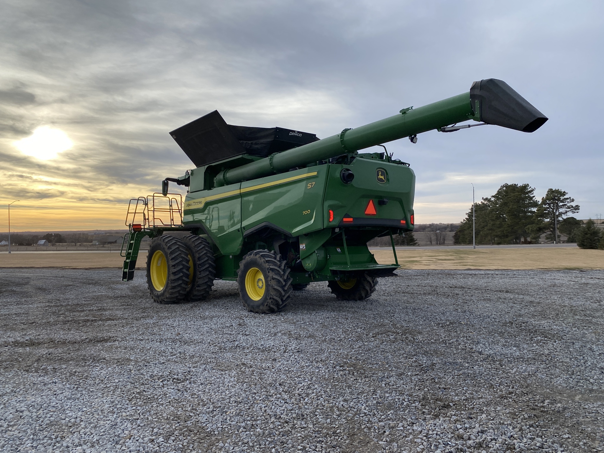  2025 John Deere S7 700 at LandMark in Superior, NE