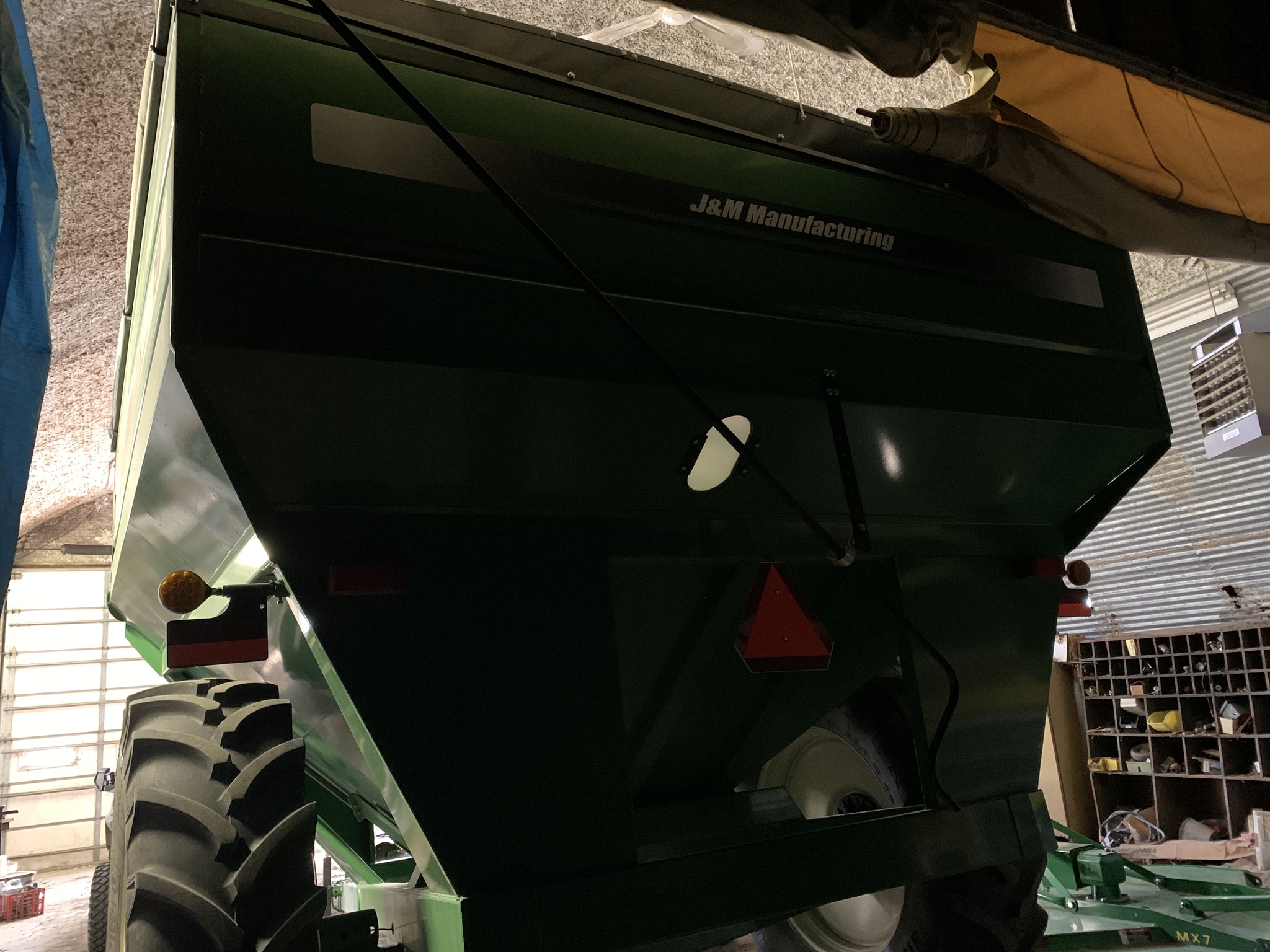  2012 J&m 750-18 at LandMark in Fairfield, NE