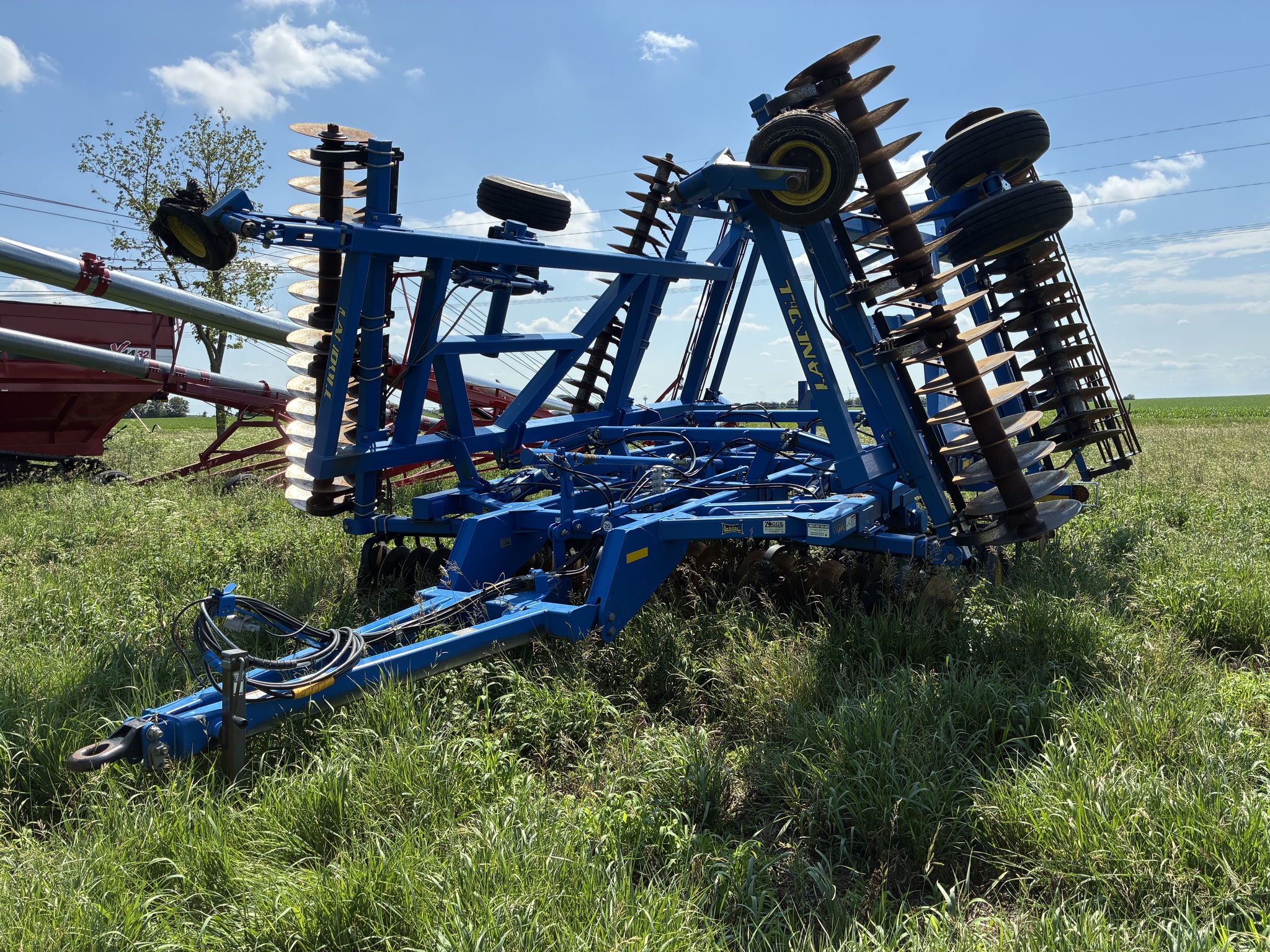   Landoll 7431-33 at LandMark in Hebron, NE