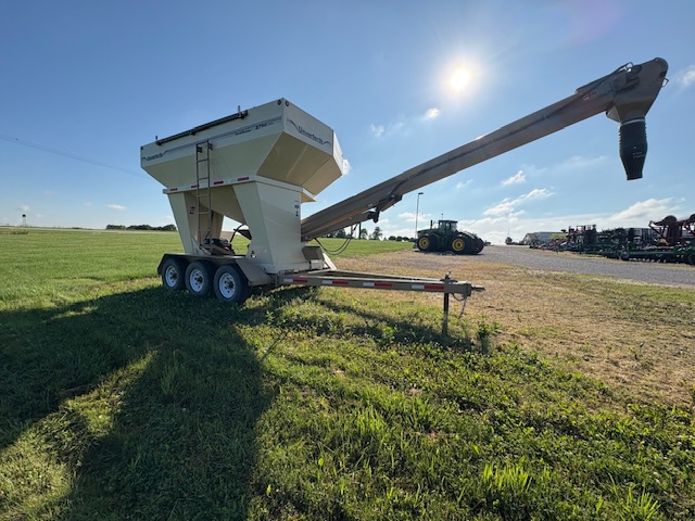 On Lot  Unverferth 3750XL at Tri County Equipment Caro, MI