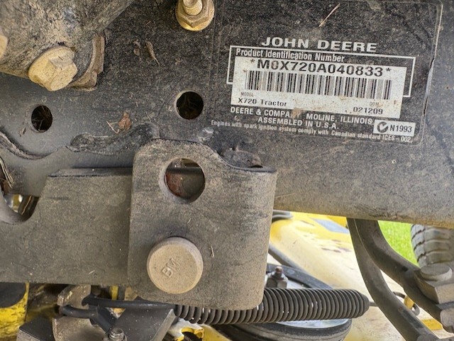 On Lot 2009 John Deere X720 at Tri County Equipment Caro, MI