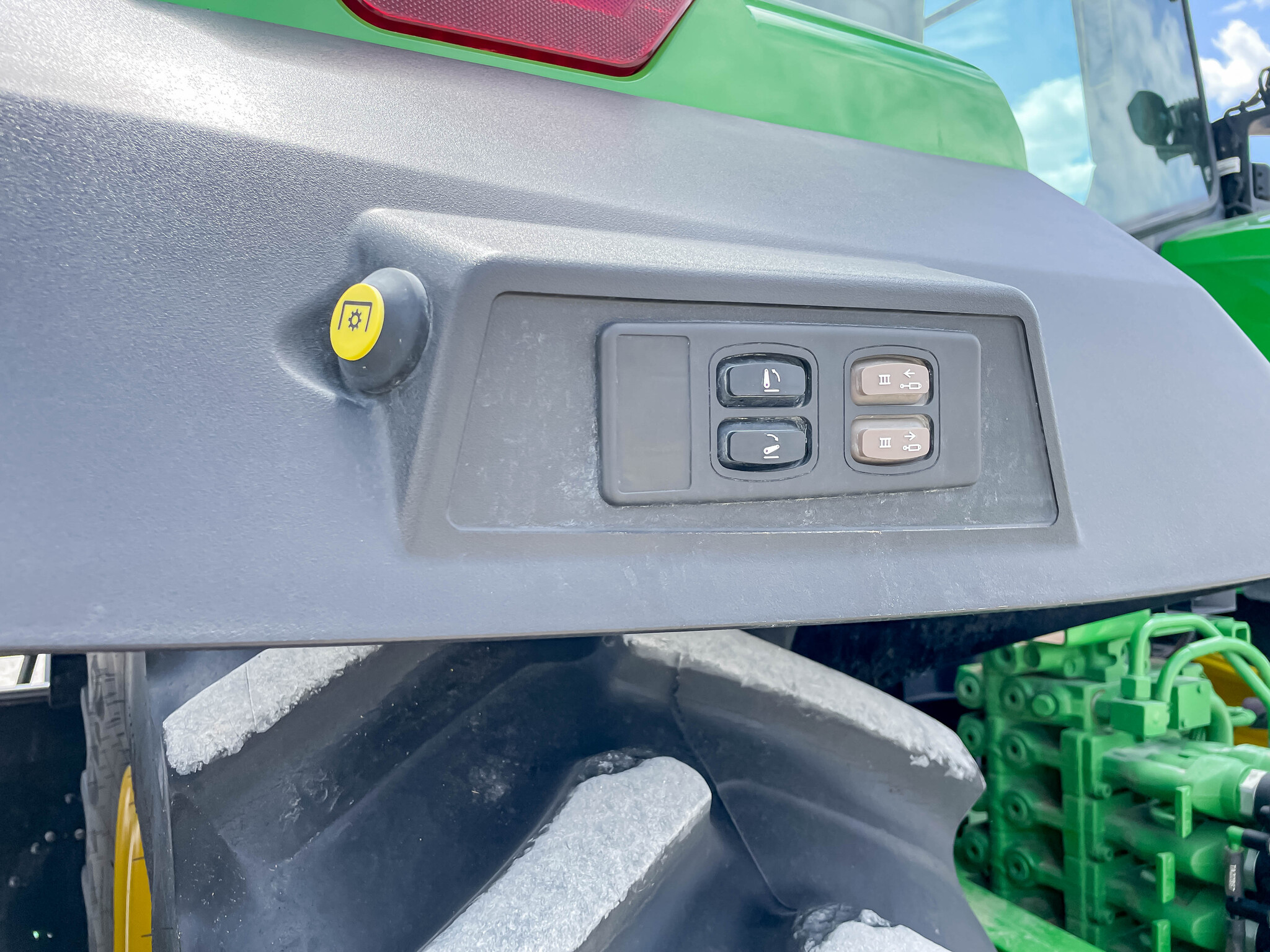  2024 John Deere 8R 370 at LandMark in Beatrice, NE