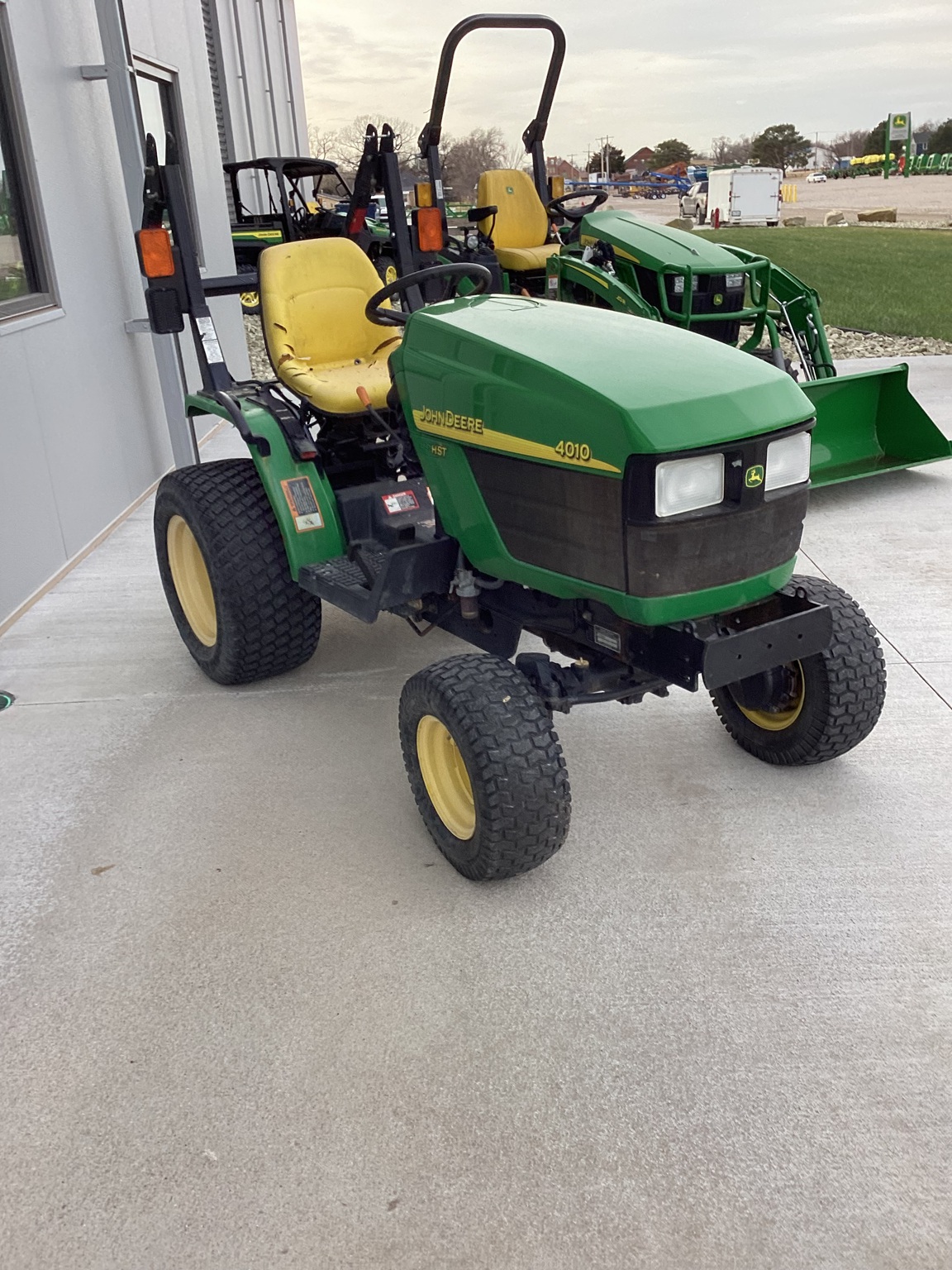  2003 John Deere 4010 at LandMark in Arapahoe, NE