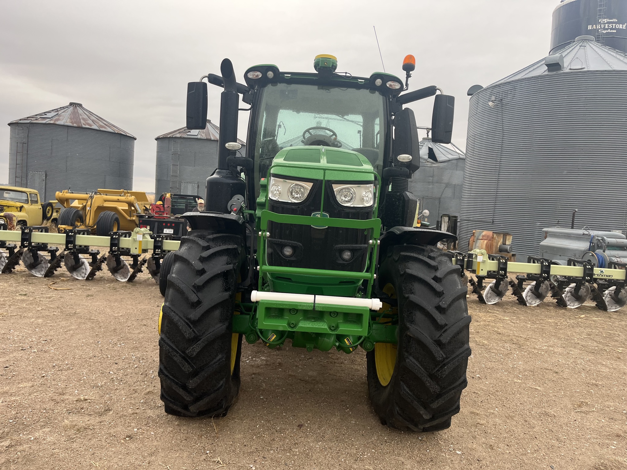  2019 John Deere 6230R at LandMark in Gothenburg, NE