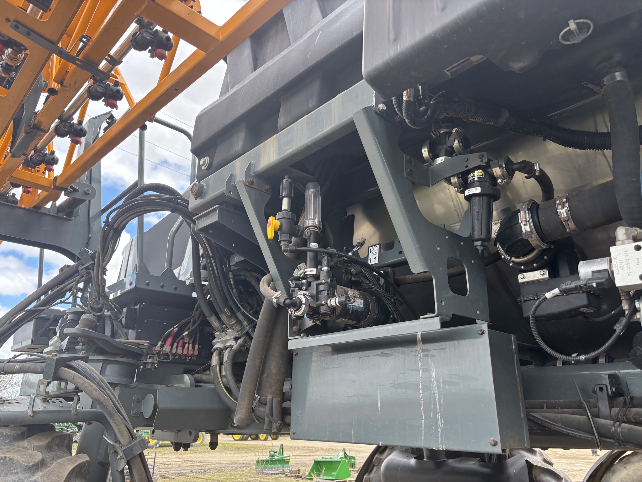 On Lot 2022 Hagie STS12 at Tri County Equipment Marlette, MI
