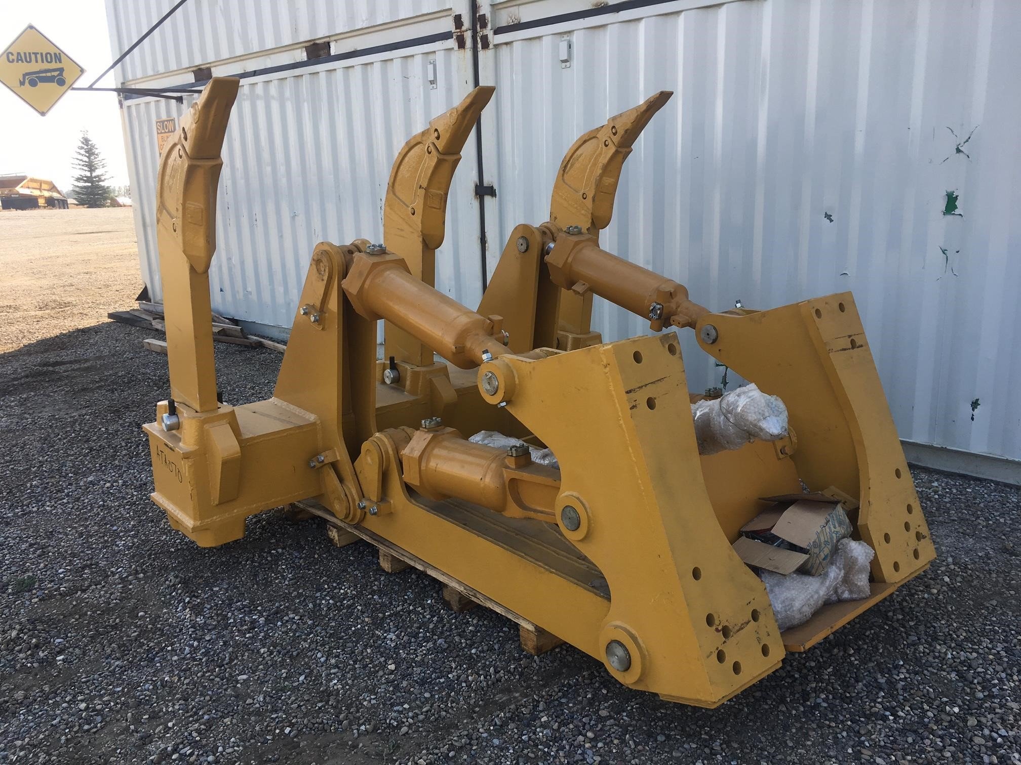 Cat D8t Ripper Used M/S RIPPER FITS D8R AND D8T For Sale | Headwater Equipment