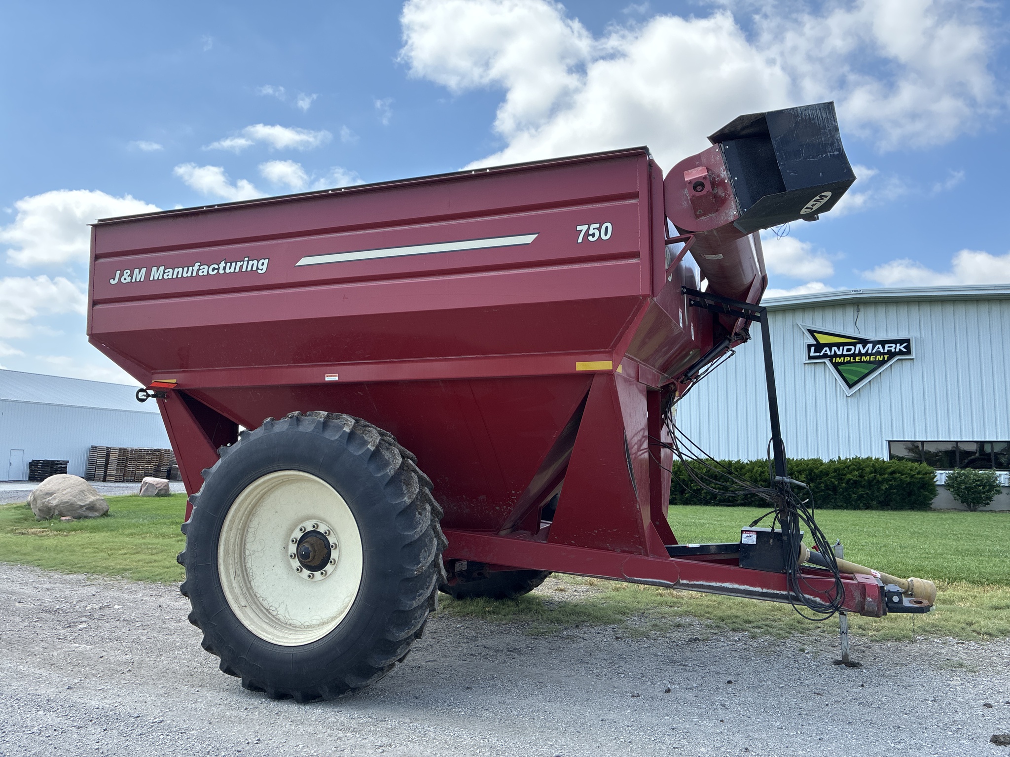  2010 J&m 750-18 at LandMark in Marysville, KS
