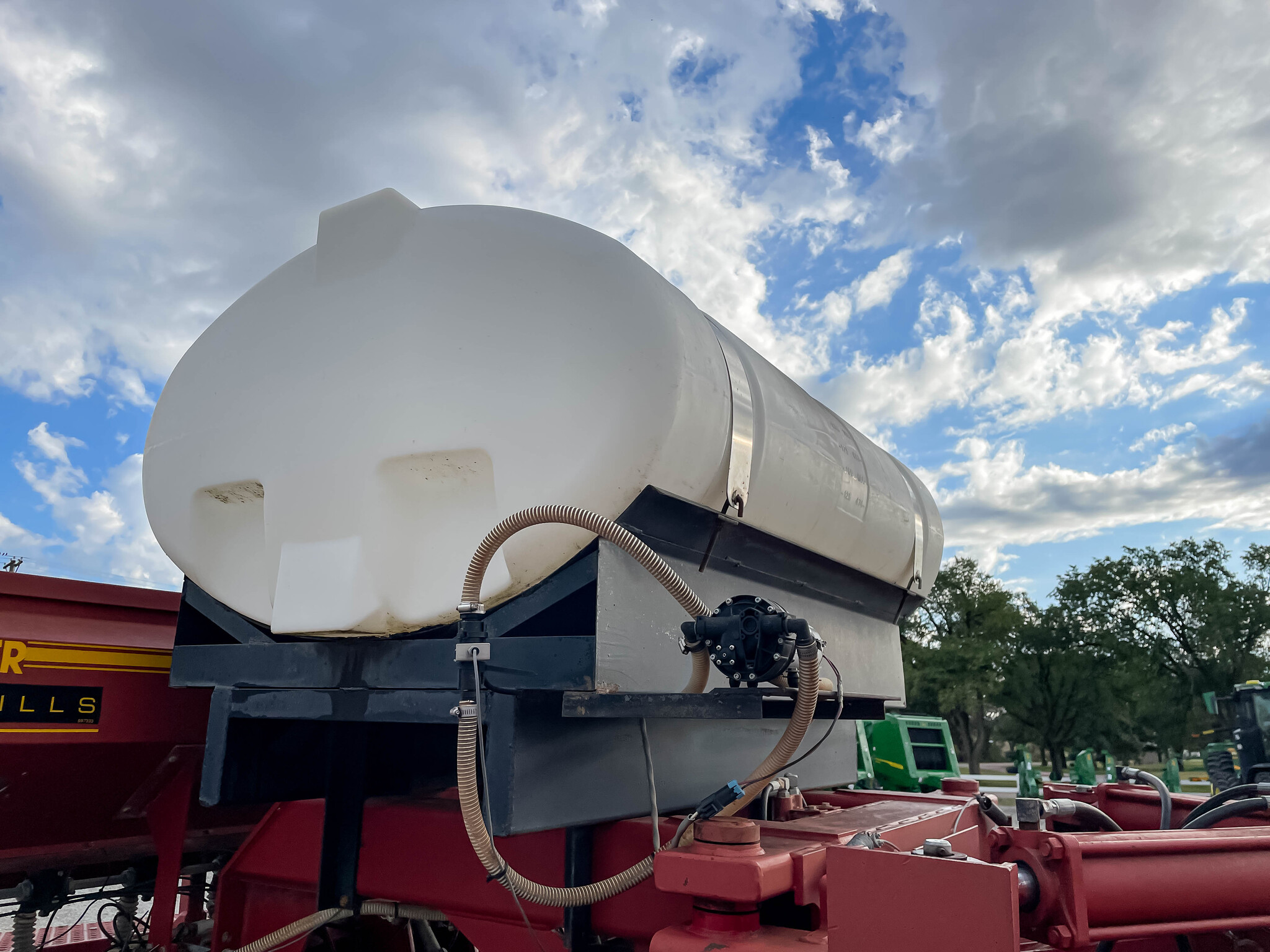  2000 Sunflower 9432 at LandMark in Smith Center, KS