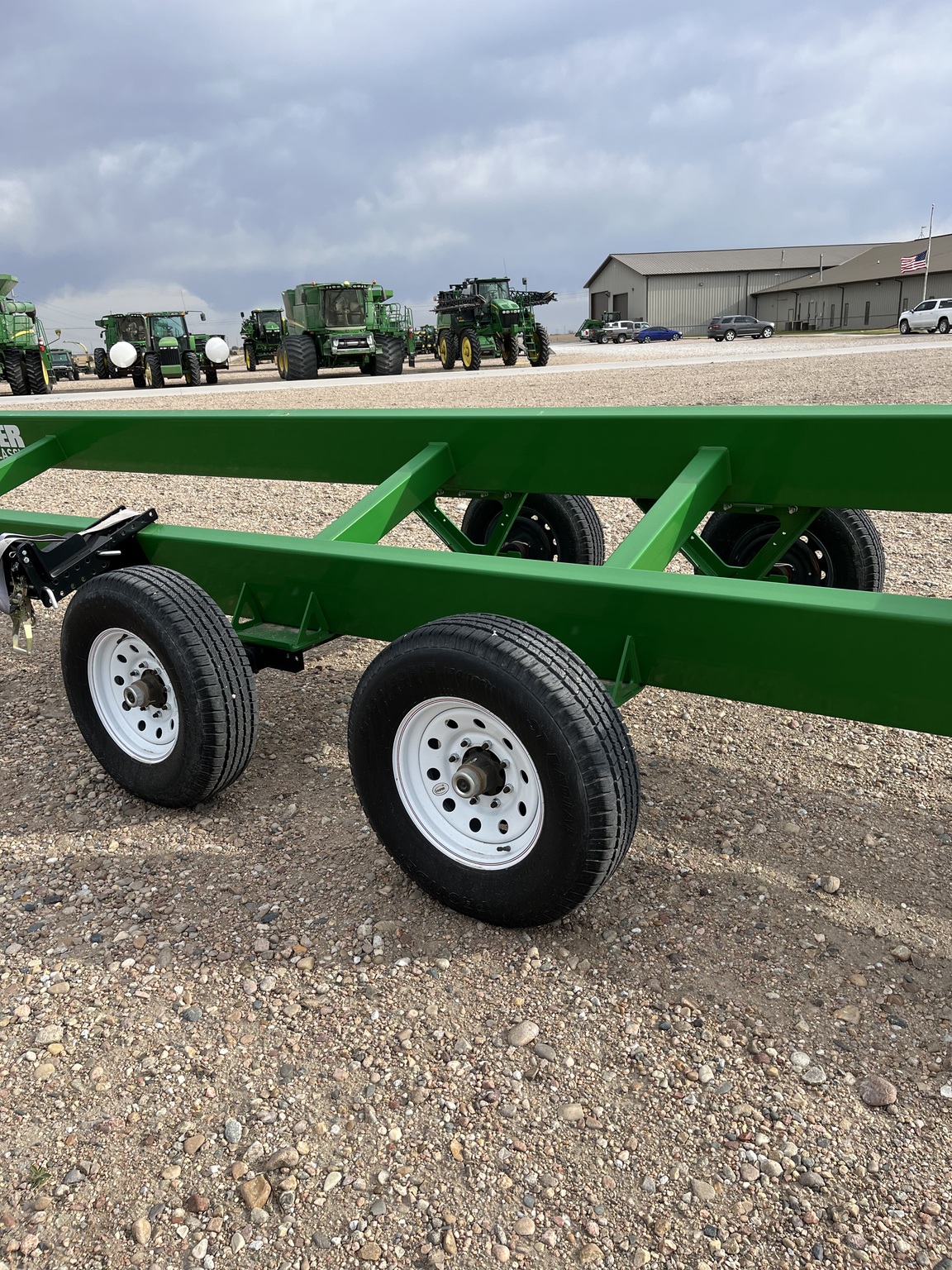  2023 Headhunter HHC43-DA/DB at LandMark in Minden, NE