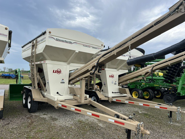 On Lot 2021 Unverferth 3955XL at Tri County Equipment Caro, MI