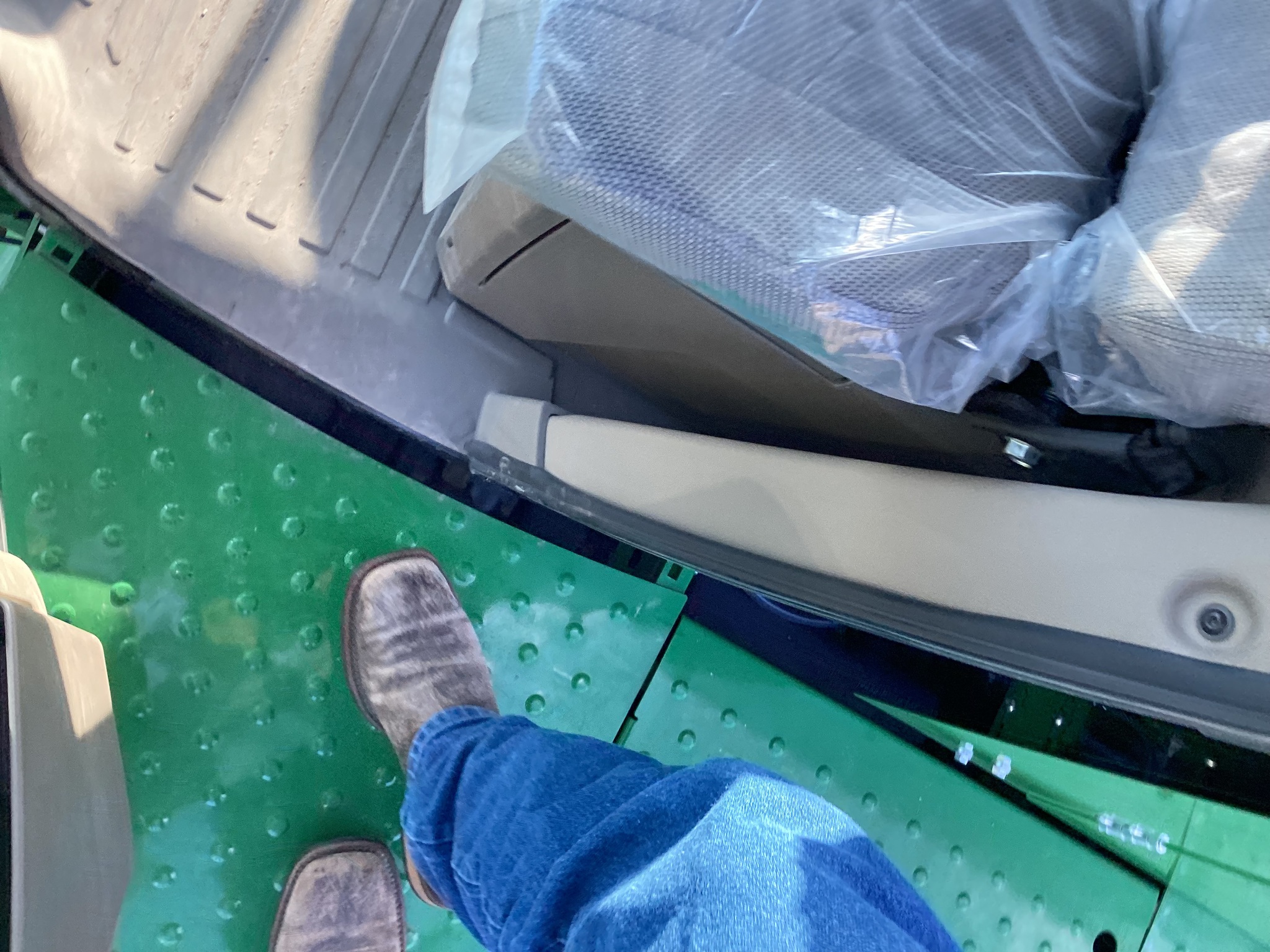  2024 John Deere W235R at LandMark in Minden, NE