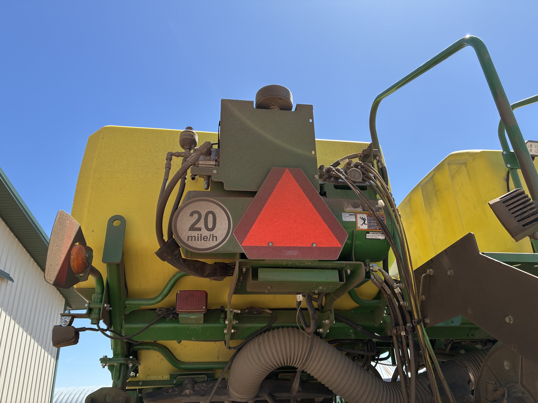  2022 John Deere 1775NT at LandMark in Gothenburg, NE