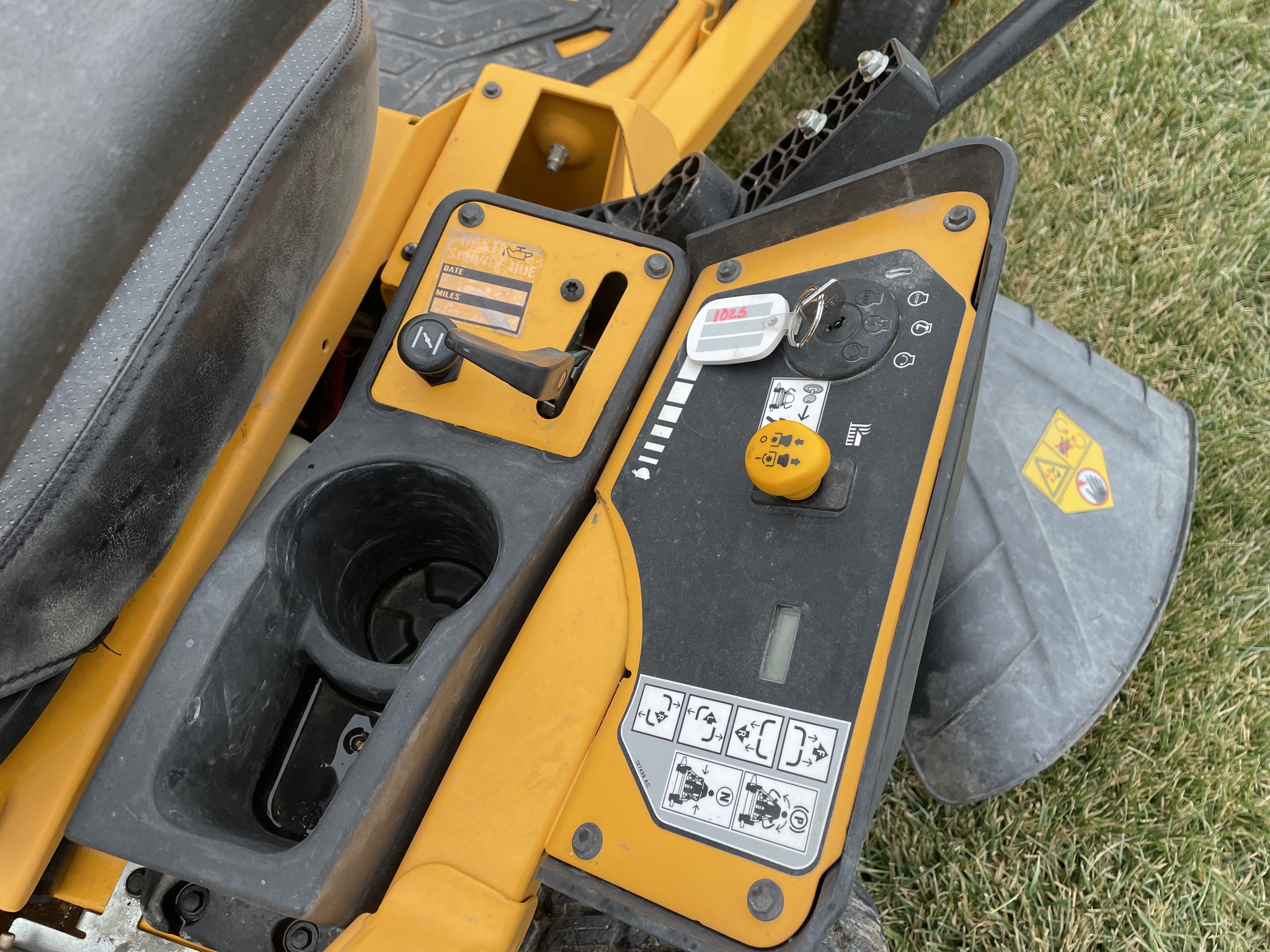  2019 Cub Cadet ZT2 54 at LandMark in Marysville, KS