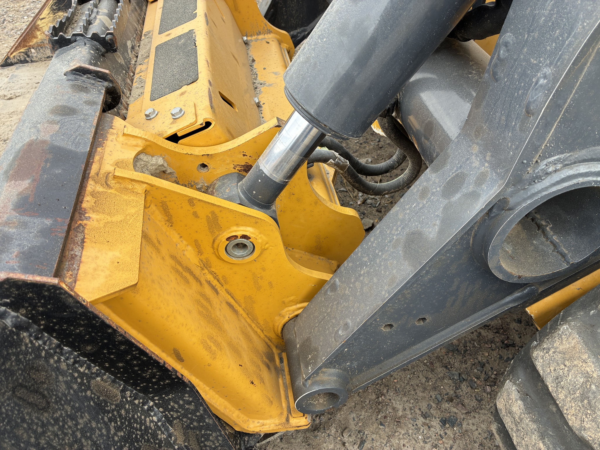  2024 John Deere 333G at LandMark in Gothenburg, NE
