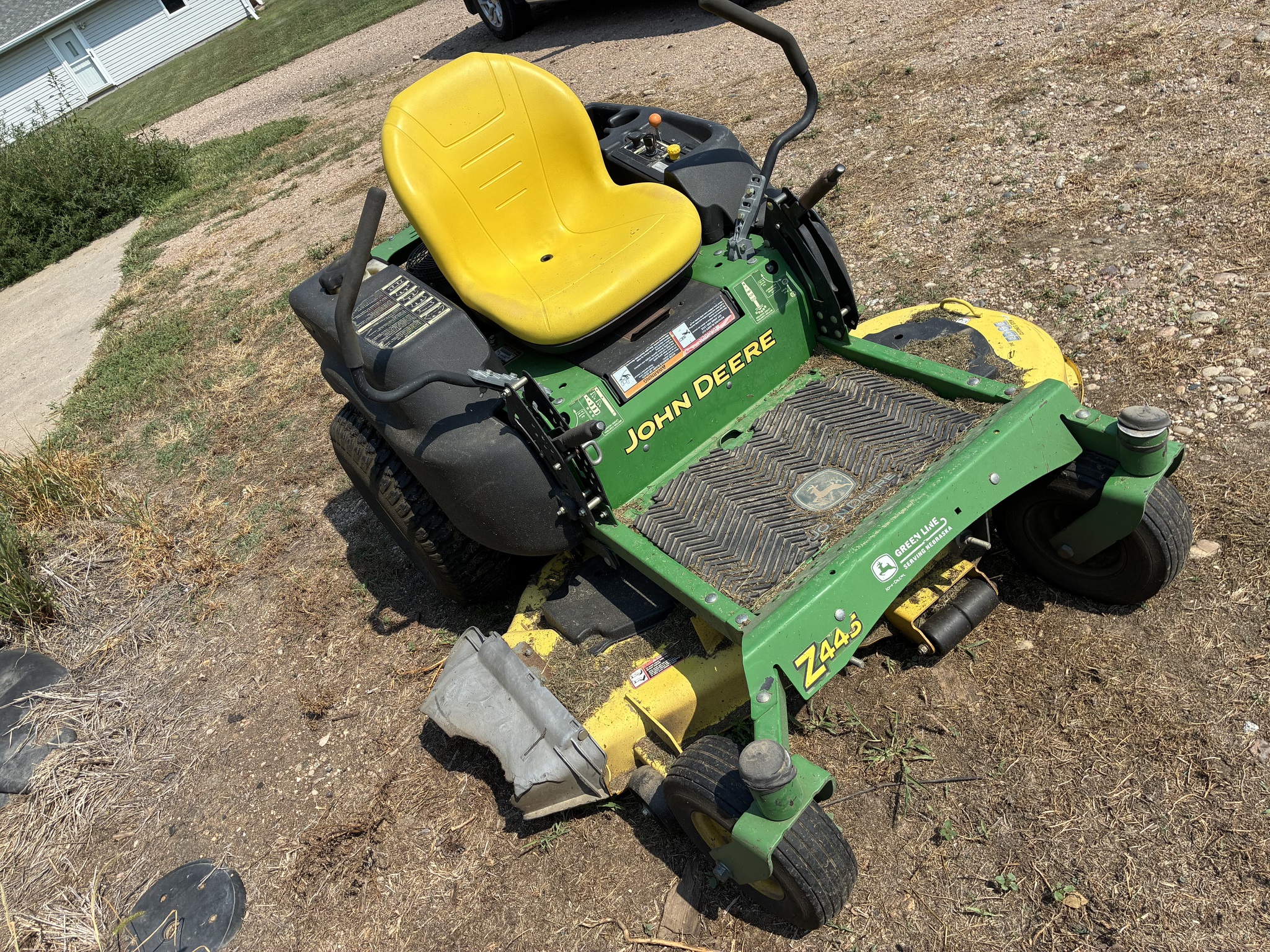  2007 John Deere Z445 at LandMark in Holdrege, NE