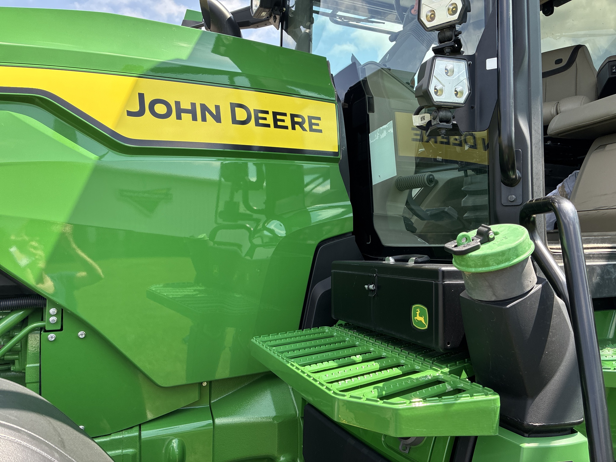  2024 John Deere 8R 370 at LandMark in Marysville, KS