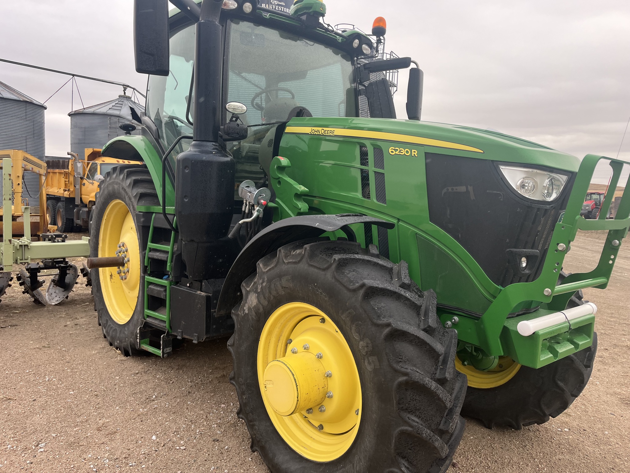  2019 John Deere 6230R at LandMark in Gothenburg, NE