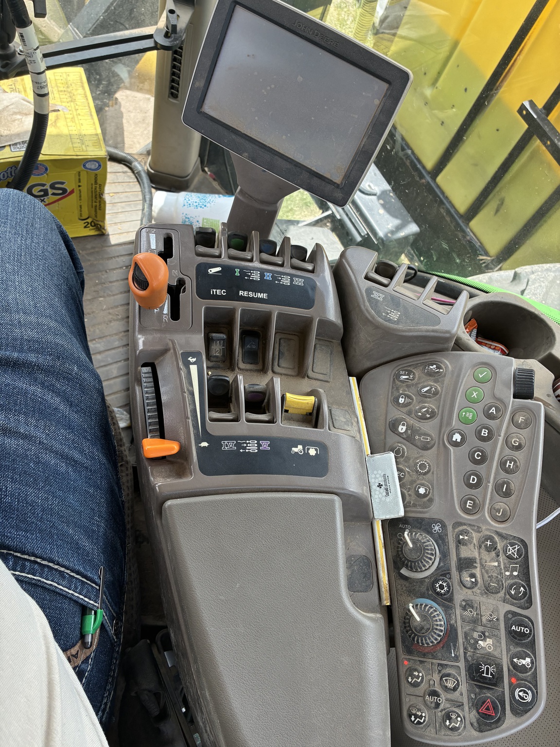  2013 John Deere 8360R at LandMark in Arapahoe, NE