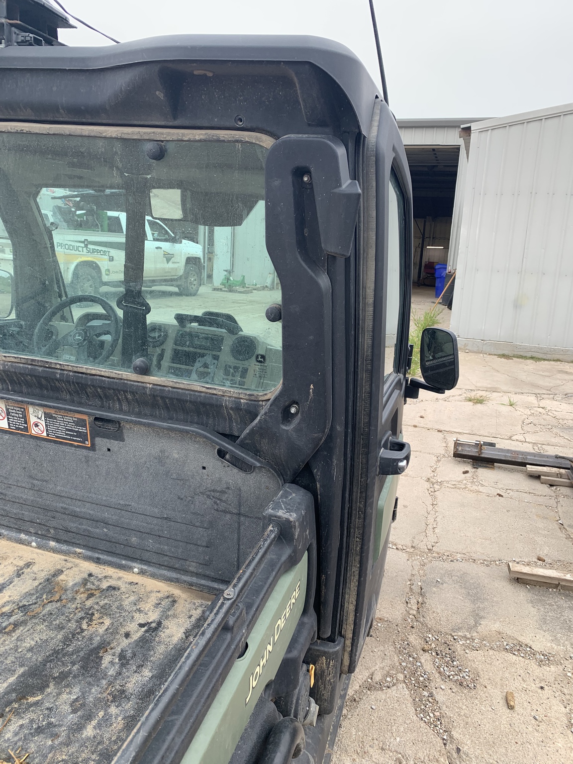  2023 John Deere XUV 835R at LandMark in Holdrege, NE