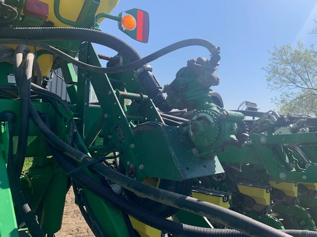  2018 John Deere 1795 at LandMark in Fairfield, NE