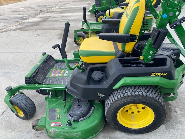  2023 John Deere Z545R at LandMark in Beatrice, NE