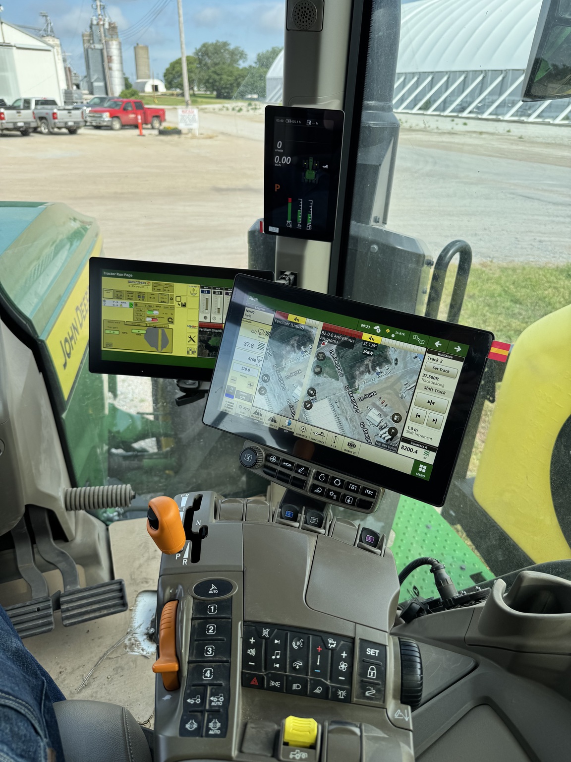  2024 John Deere 8R 410 at LandMark in Arapahoe, NE