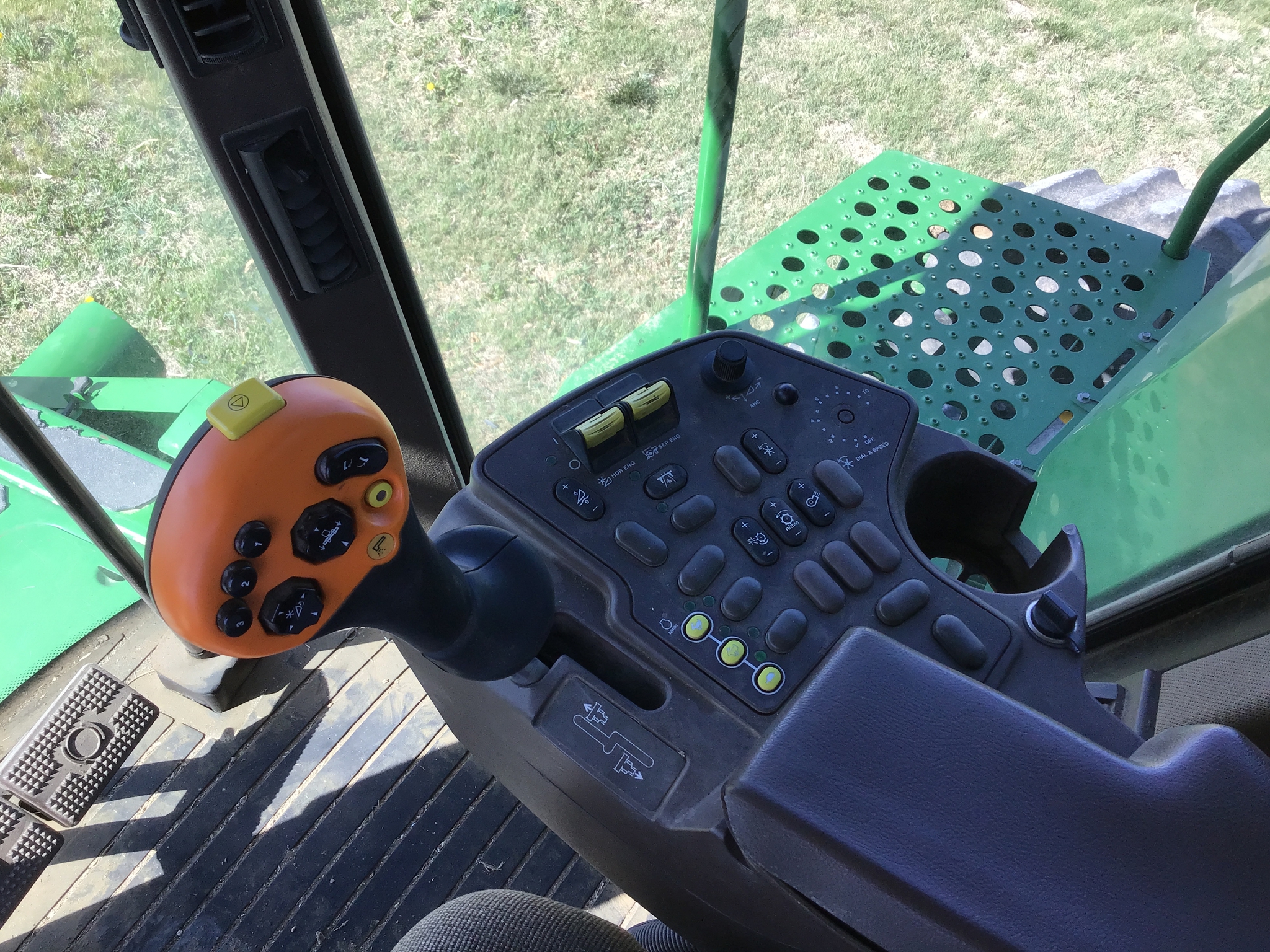  2001 John Deere 9650W at LandMark in Smith Center, KS