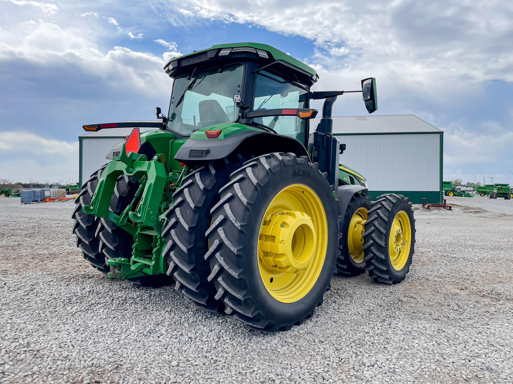  2023 John Deere 8R 370 at LandMark in Superior, NE