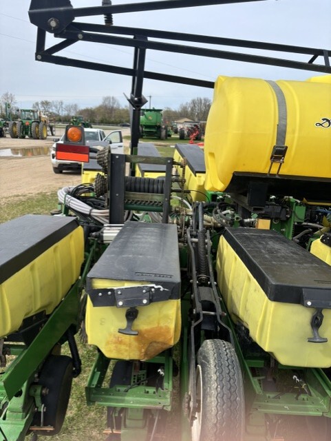 On Lot  Wil-rich 24R22 at Tri County Equipment Bad Axe, MI