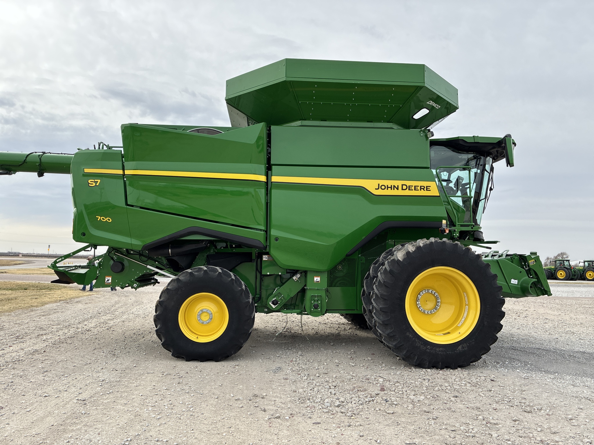  2025 John Deere S7 700 at LandMark in Kearney, NE