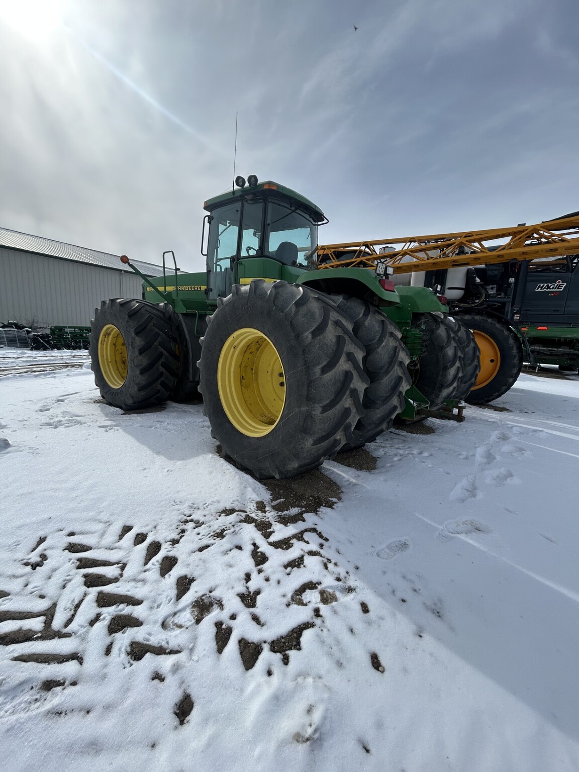 On Lot 1996 John Deere 9400 at Tri County Equipment Marlette, MI