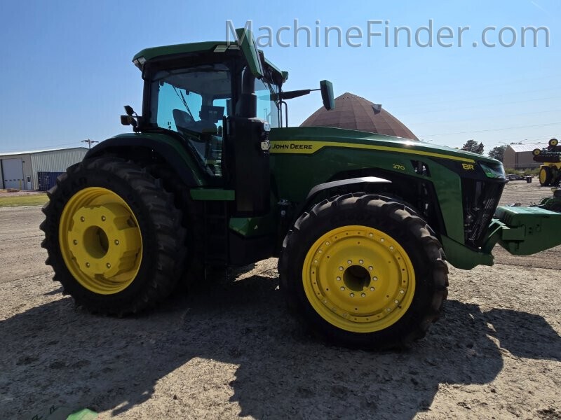  2024 John Deere 8R 370 at LandMark in Gothenburg, NE