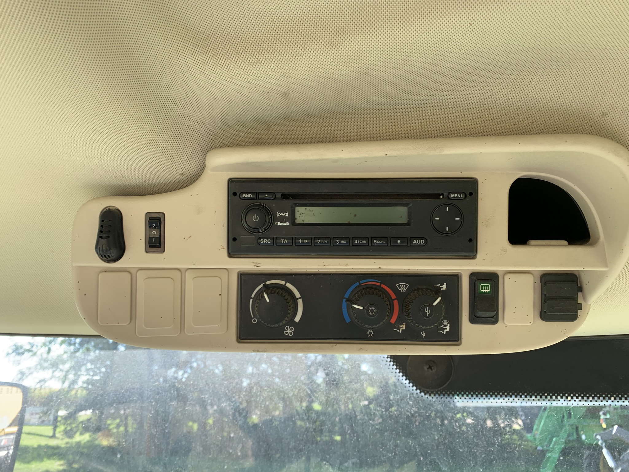  2013 John Deere 6105R at LandMark in Lexington, NE