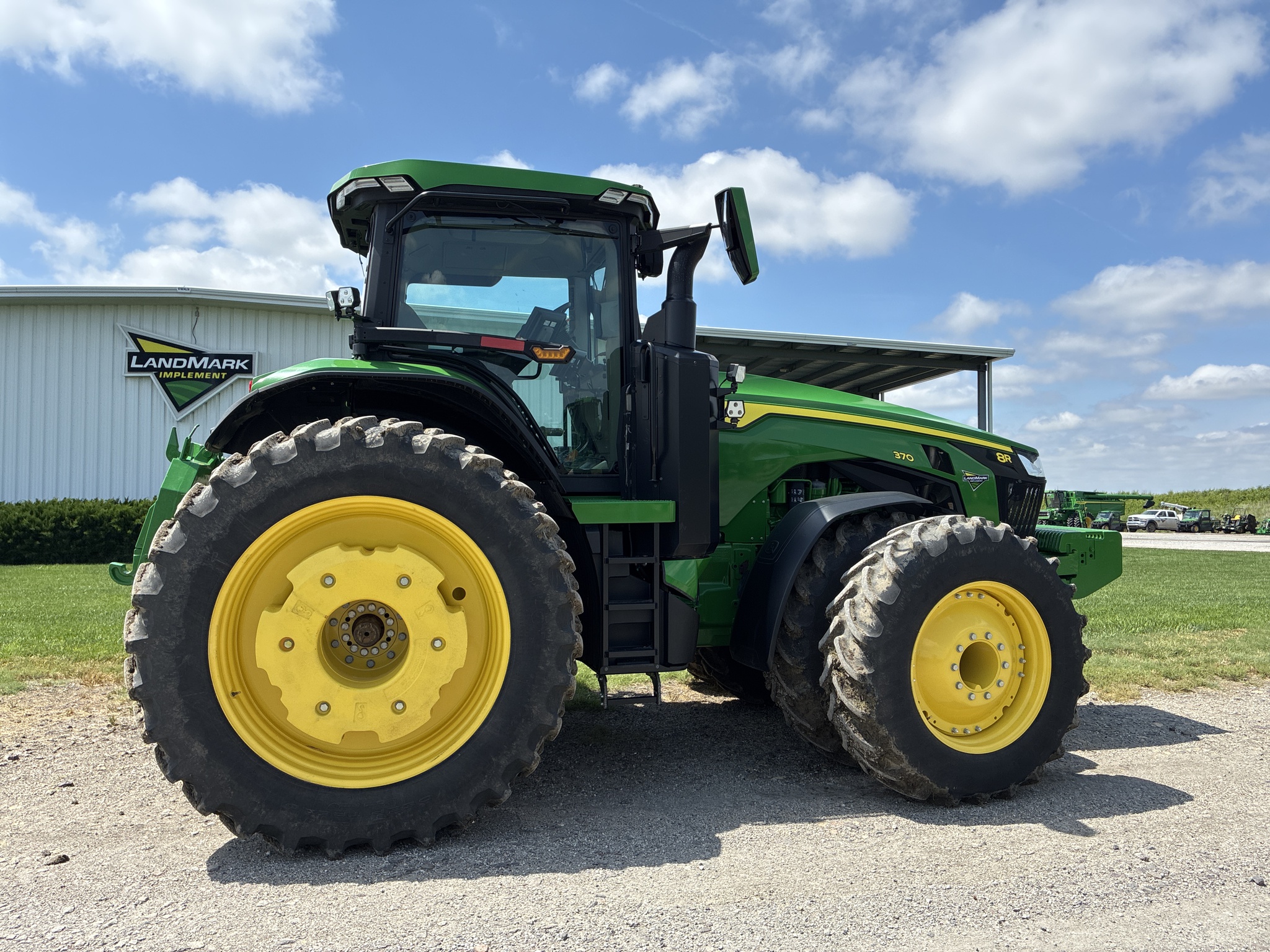  2024 John Deere 8R 370 at LandMark in Marysville, KS