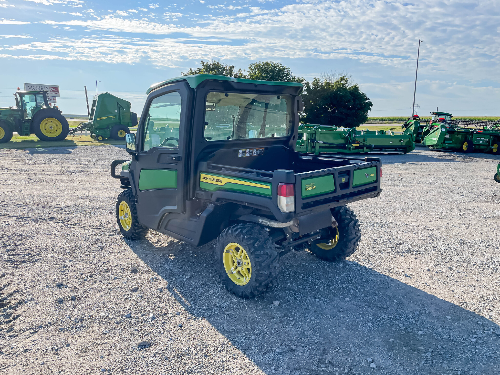  2021 John Deere XUV 835R at LandMark in Hastings, NE