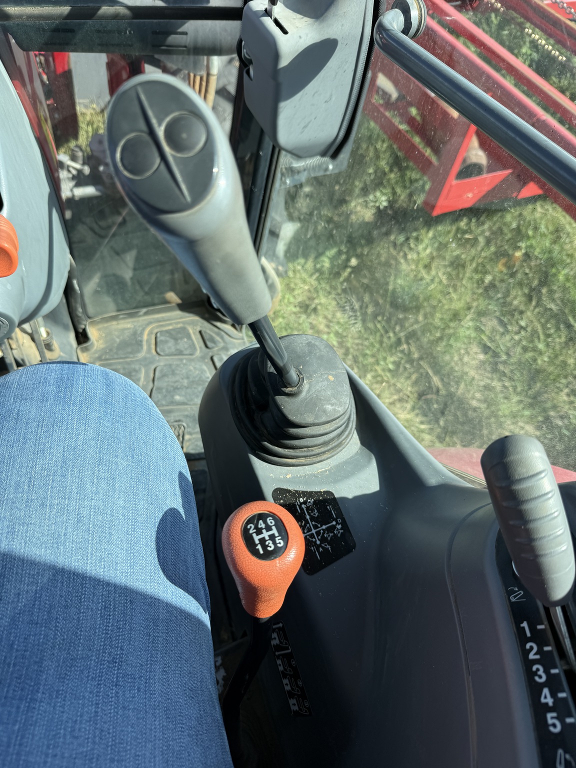  2014 MASSEY FERGUSON 4610 at LandMark in Gothenburg, NE