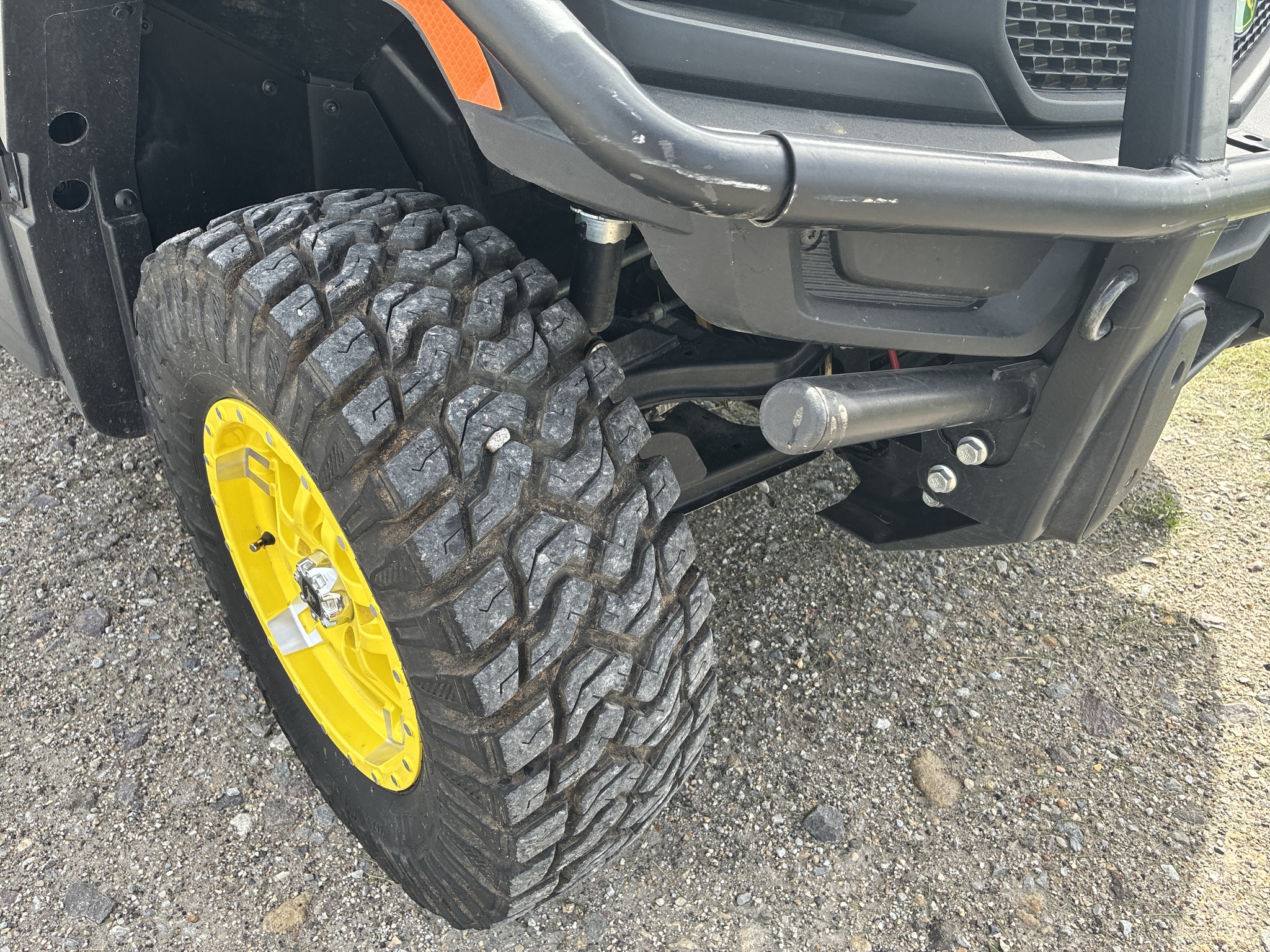  2025 John Deere XUV 845M at LandMark in Marysville, KS